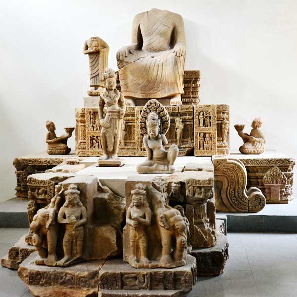 museum cham da nang Buddhist sculpture